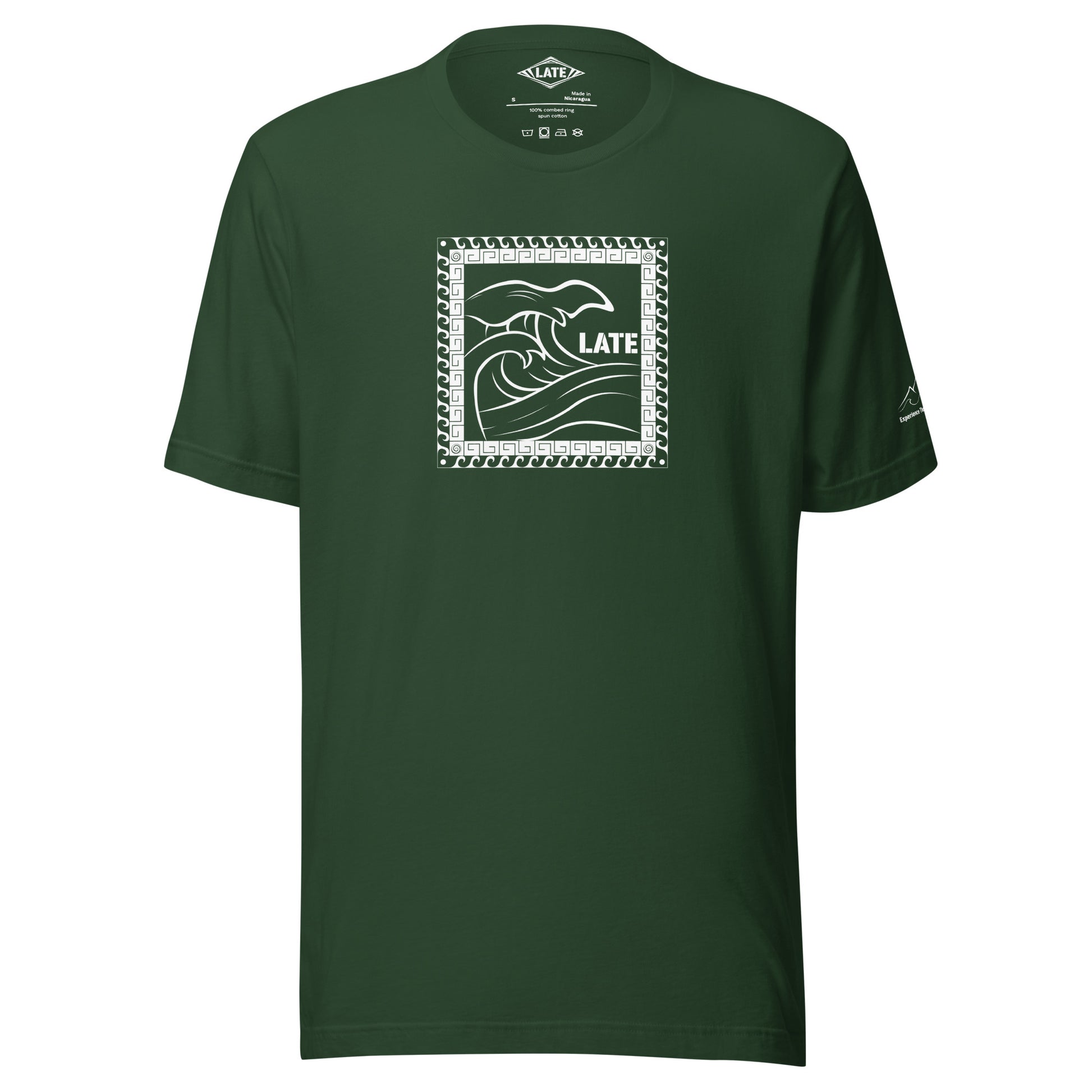 T-Shirt Tricky Wave design vague japonnaise et contour maori texte Late marque de vetement de surf. Tshirt unisex couleur vert