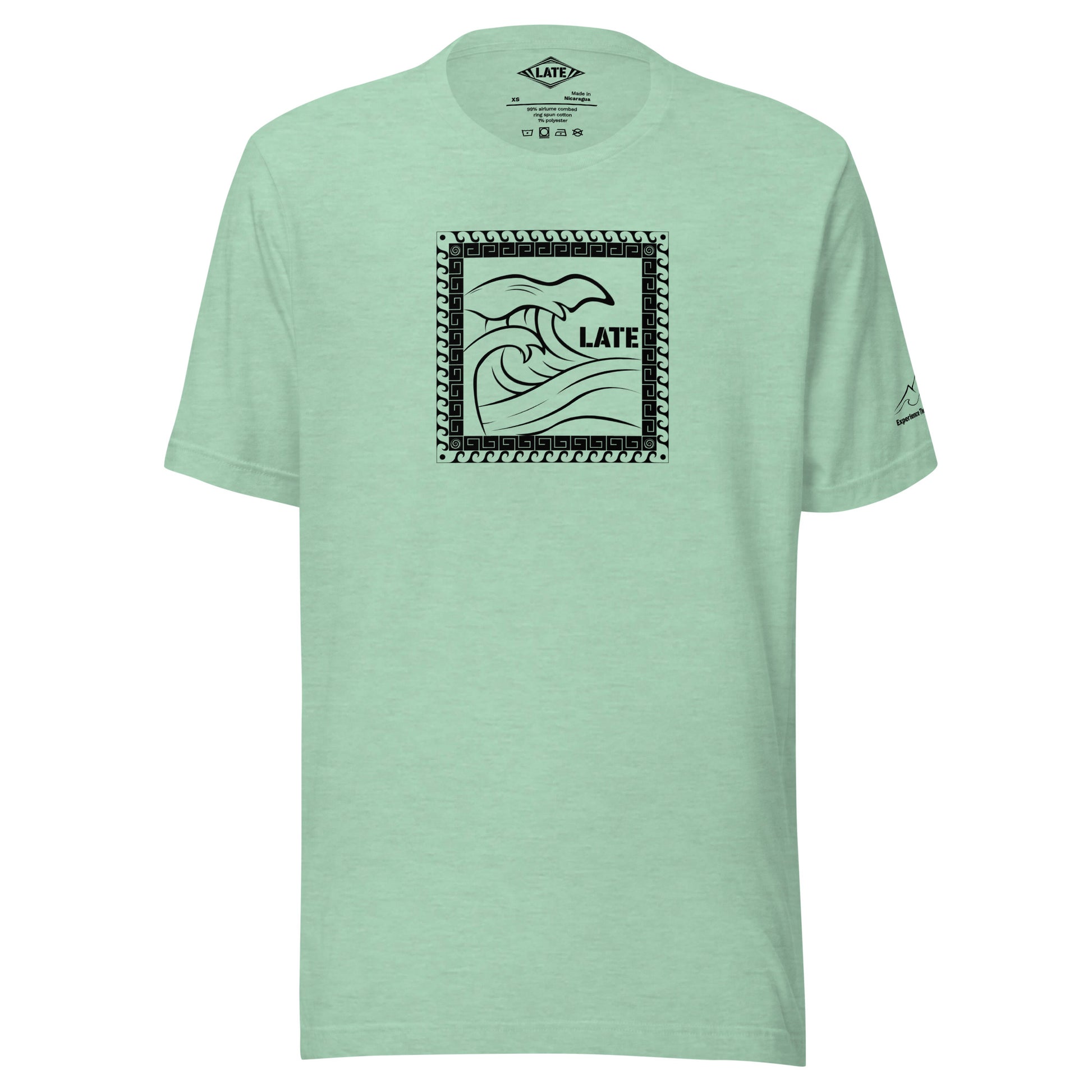 T-Shirt Tricky Wave design vague japonnaise et contour maori texte Late marque de vetement de surf. Tshirt unisex couleur menthe 