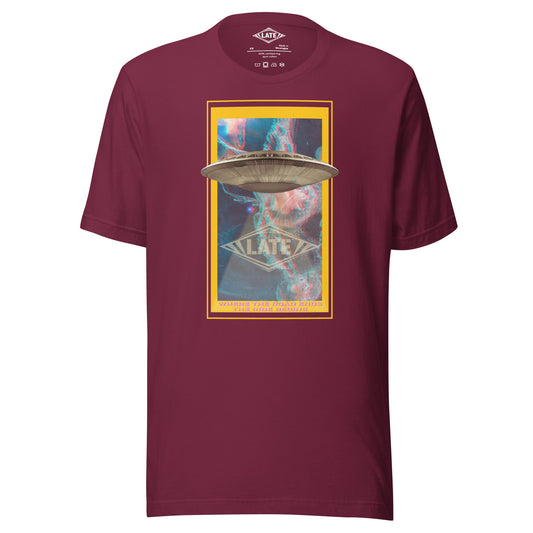 T-Shirt Space Street psychédélique collage océan, vaisseau spatiale logo Late et le contour jaune style Nat géo t-shirt unisex couleur bordeaux